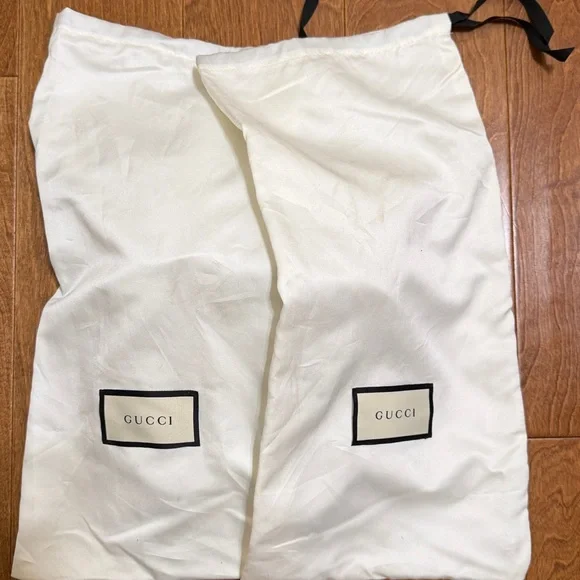 Gucci Black Sandals with Green and Red Stripes and dust bags (gently worn) - Picture 4 of 4